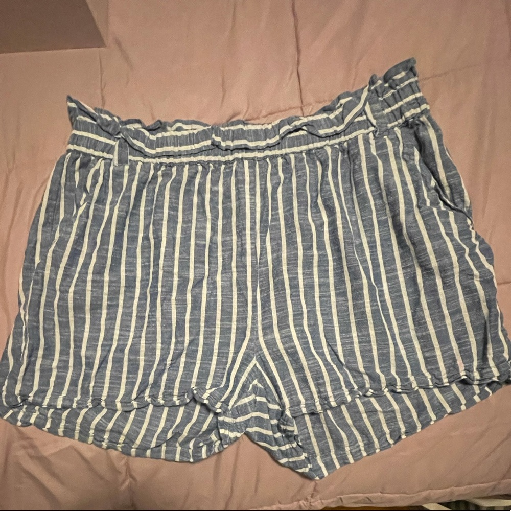 Striped belted shorts